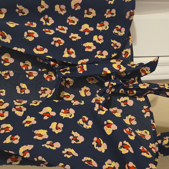 BCBGeneration Shirt Floral Blouse S Belle Sleeves - Picture 5 of 6